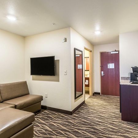 Cobblestone Hotel & Suites הרטפורד מראה חיצוני תמונה