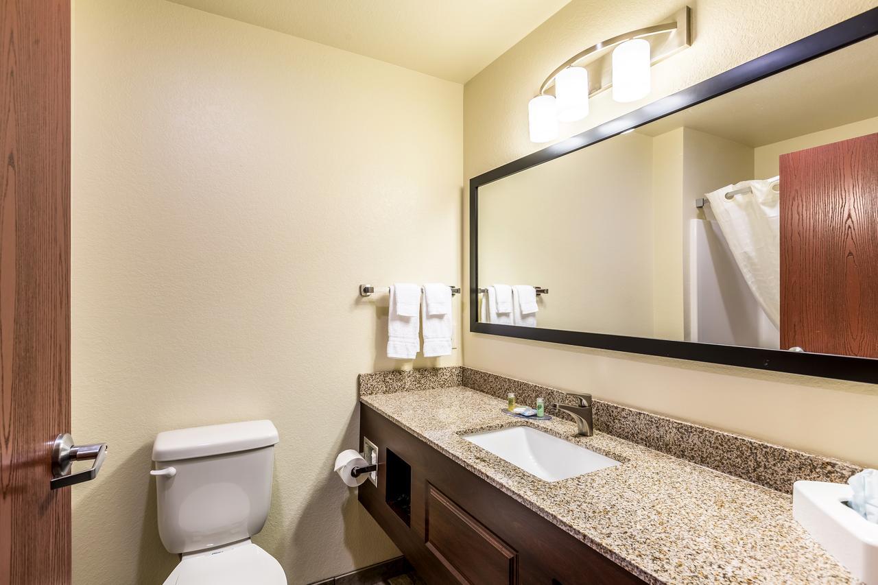 Cobblestone Hotel & Suites הרטפורד מראה חיצוני תמונה