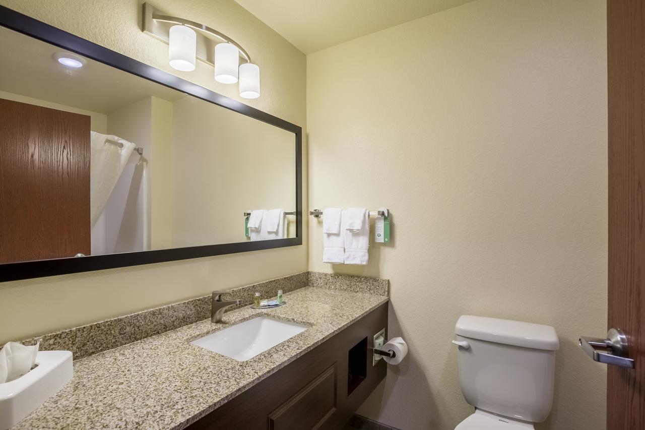 Cobblestone Hotel & Suites הרטפורד מראה חיצוני תמונה