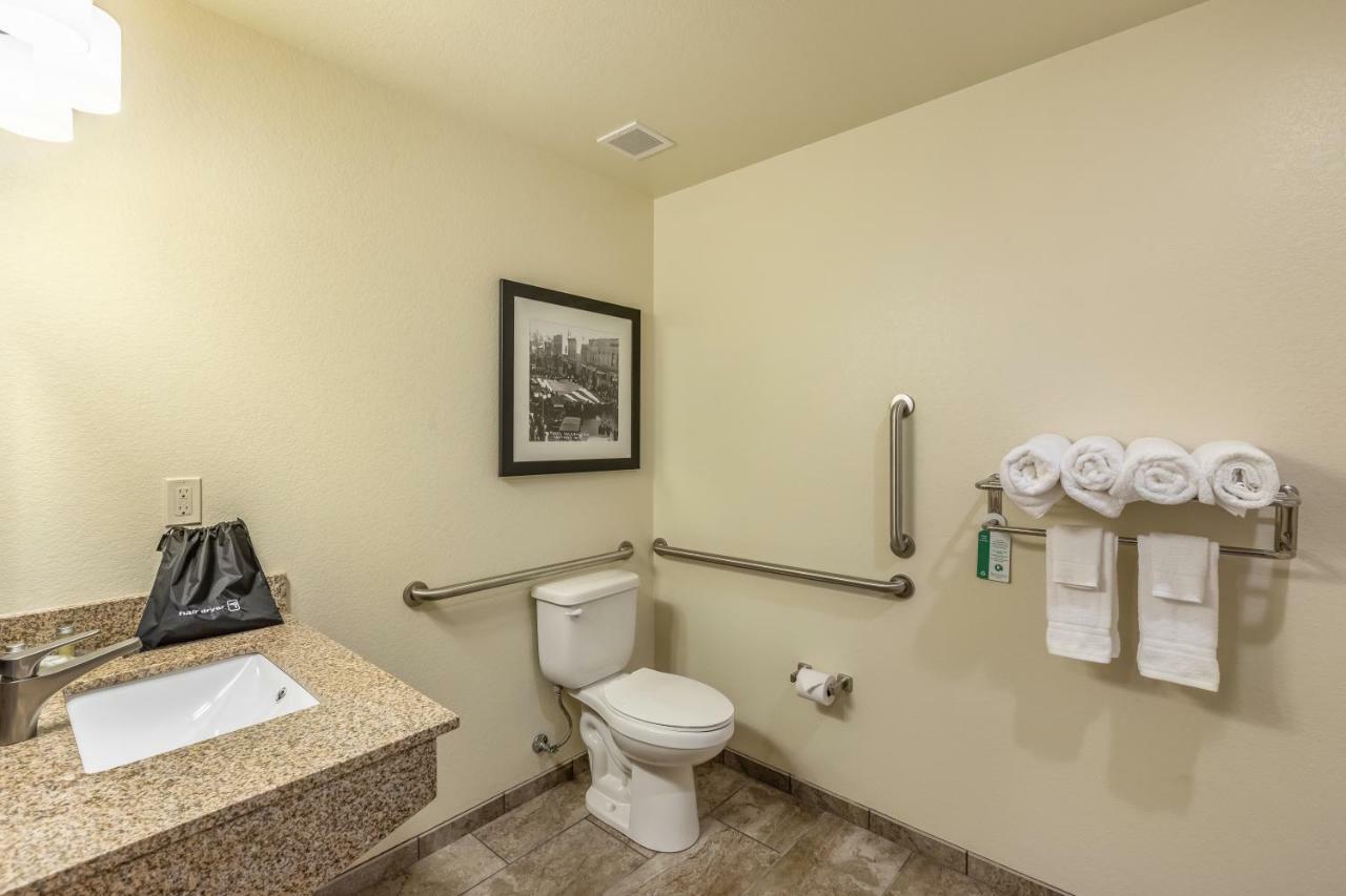 Cobblestone Hotel & Suites הרטפורד מראה חיצוני תמונה
